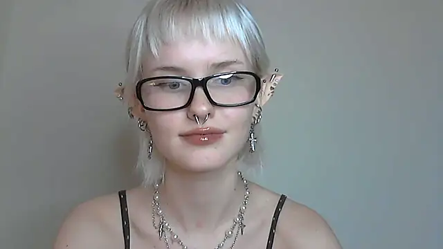 Paradoxy  online show from October 2025 07:26:02 PM