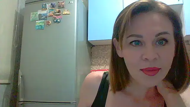 Snapshot of Olyverin chatting on November 2025 12:56:01 AM Olyverin online show from November 2025 12:56:01 AM