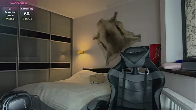 EvaCarter1 online show from October 2025 06:45:01 AM