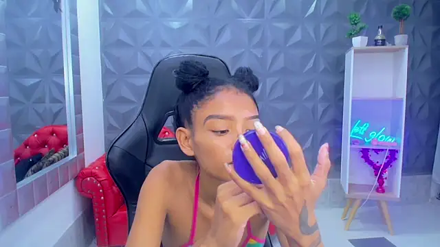 adisson petite1 online show from January 2026 06:42:02 PM