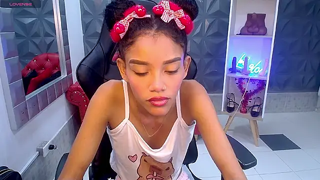 adisson petite1 online show from February 2026 05:32:01 PM