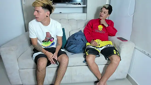 Snapshot of skygirls_ chatting on October 2025 05:41:01 AM skygirls  online show from October 2025 05:41:01 AM