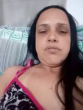 Crisribeiro online show from November 2025 02:34:02 AM