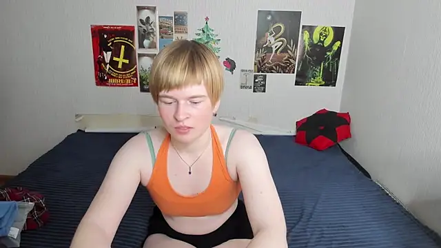 Cattie w  online show from April 2026 01:17:01 AM