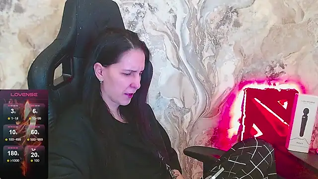 Irwi Tomboy online show from April 2026 02:48:02 PM