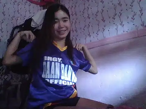 Snapshot of SweetPussie18x chatting on April 2026 05:41:02 AM SweetPussie18x online show from April 2026 05:41:02 AM