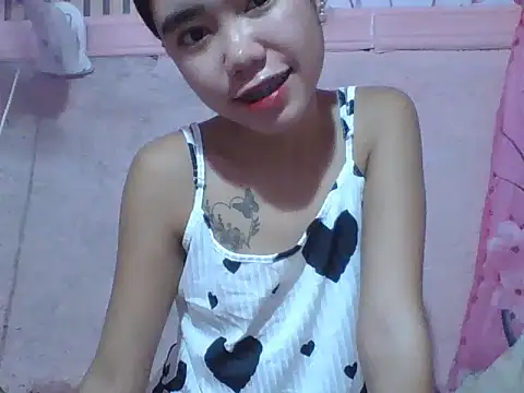 Snapshot of SweetPussie18x chatting on May 2026 12:39:02 AM SweetPussie18x online show from May 2026 12:39:02 AM