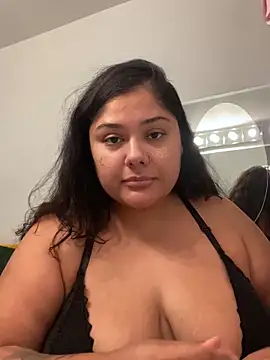 Snapshot of pmonie chatting on October 2025 04:07:02 PM pmonie online show from October 2025 04:07:02 PM