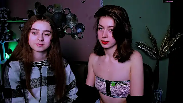 rebecca smile online show from December 2025 01:27:02 PM