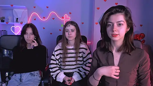 rebecca smile online show from February 2026 08:23:02 PM