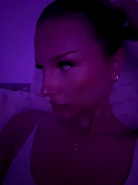 blondeeee online show from January 2026 06:21:02 PM