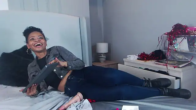 ChantalGarner online show from February 2026 01:17:01 AM