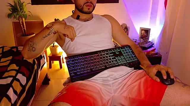 TomSloam online show from December 2025 04:29:02 AM