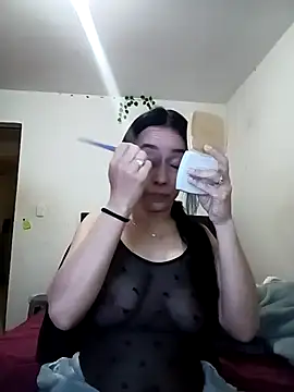 YaraDuartee online show from October 2025 08:19:01 PM