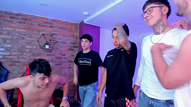 Spaceboys18 online show from April 2026 08:42:01 PM