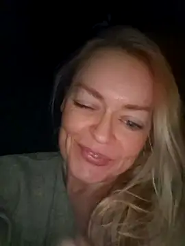 demidelightfulxx online show from October 2025 07:20:01 PM