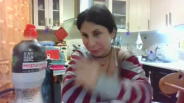 QueenMomyS online show from October 2025 08:10:01 PM