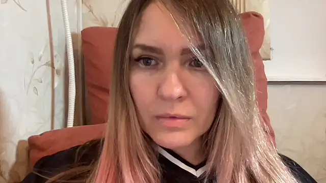 Snapshot of Milysoren chatting on February 2026 04:40:01 PM Milysoren online show from February 2026 04:40:01 PM