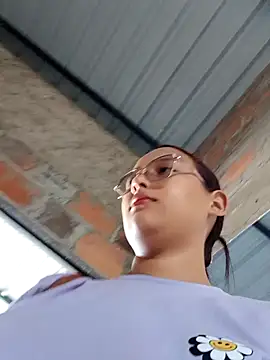 young dairy01 online show from October 2025 12:14:02 PM