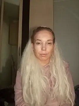 Conny Shellie online show from March 2026 10:17:03 PM