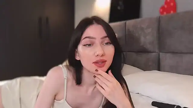 AnaMoonlight online show from November 2025 04:29:02 PM