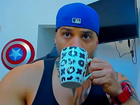 JoshRigby online show from November 2025 08:02:02 PM