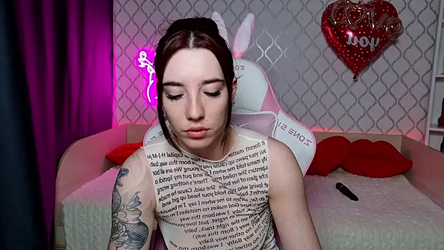 Curious Lily online show from March 2026 12:54:02 AM