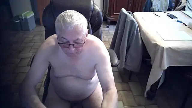 Snapshot of Alain633 chatting on October 2025 04:16:01 PM Alain633 online show from October 2025 04:16:01 PM