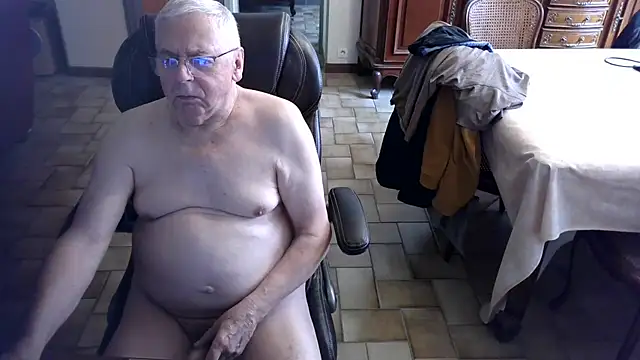 Snapshot of Alain633 chatting on February 2026 10:11:02 AM Alain633 online show from February 2026 10:11:02 AM