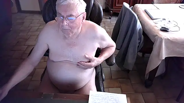 Snapshot of Alain633 chatting on March 2026 02:34:01 PM Alain633 online show from March 2026 02:34:01 PM