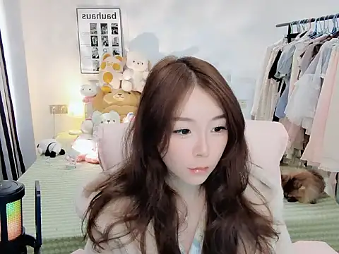 Snapshot of Gardenia-222 chatting on October 2025 06:24:02 AM Gardenia-222 online show from October 2025 06:24:02 AM