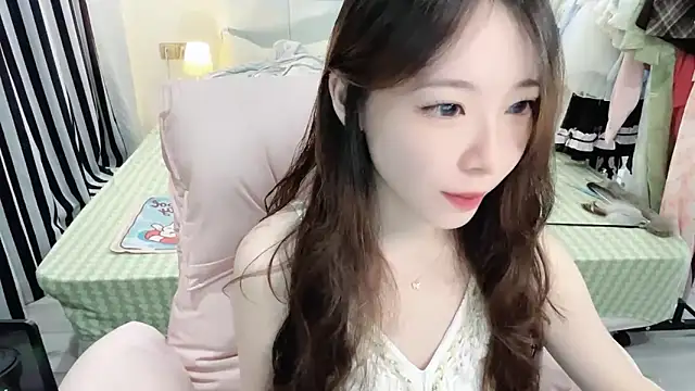 Snapshot of Gardenia-222 chatting on May 2026 02:44:02 PM Gardenia-222 online show from May 2026 02:44:02 PM