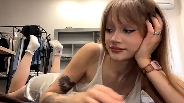 ElissaMikrot online show from October 2025 02:36:01 PM