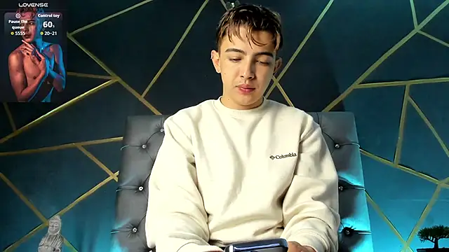 Lian Miller1  online show from January 2026 12:20:02 PM