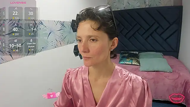 Valery More   online show from February 2026 01:07:02 PM