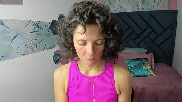 Valery More   online show from February 2026 01:08:02 PM