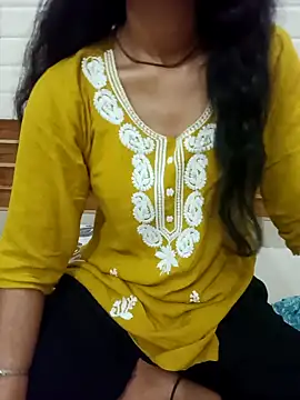 Snapshot of Meenu_rani6 chatting on October 2025 04:24:02 AM Meenu rani6 online show from October 2025 04:24:02 AM