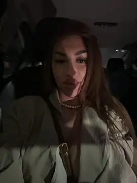 Snapshot of Candy_flippp chatting on October 2025 08:40:02 PM Candy flippp online show from October 2025 08:40:02 PM