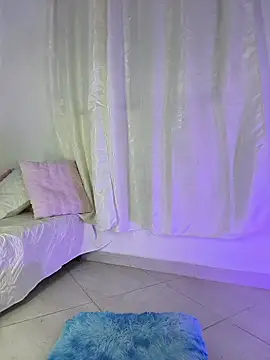 In-Ur-dreams online show from October 2025 10:32:02 PM