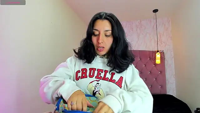 Iris  77 online show from November 2025 03:01:02 PM