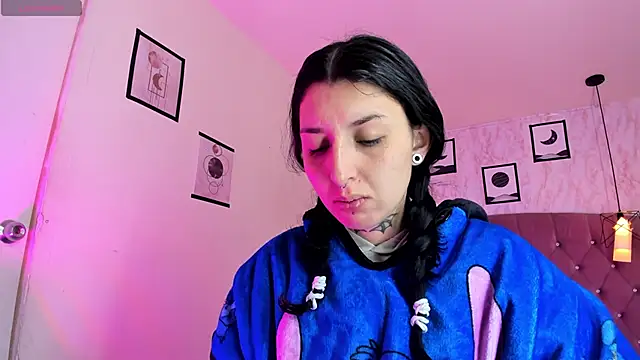 Iris  77 online show from January 2026 11:59:01 AM