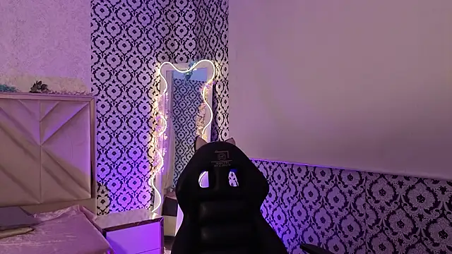 Snapshot of Ixchel_tay chatting on February 2026 03:34:02 AM Ixchel tay online show from February 2026 03:34:02 AM