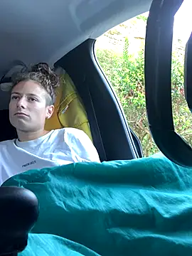 GoldenPussy1329 online show from October 2025 08:47:02 AM