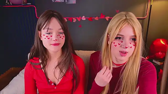 luna son online show from February 2026 06:59:02 PM