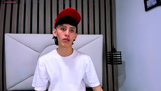 thaigo twink38 online show from April 2026 03:59:01 AM