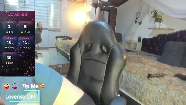 sophialyh 1 online show from April 2026 01:18:01 PM