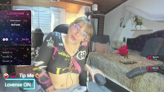 sophialyh 1 online show from April 2026 01:14:01 PM