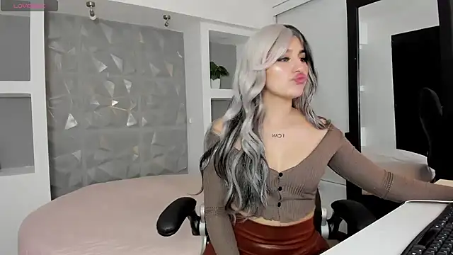 Maya Rivers online show from October 2025 05:03:02 AM