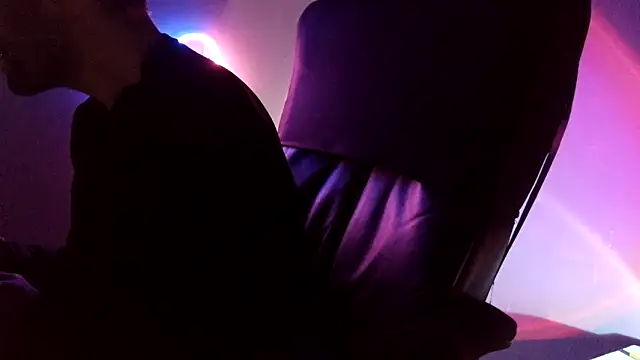 highinhtxx online show from April 2026 12:35:01 PM