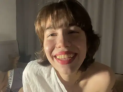 Sexy frie online show from October 2025 05:57:02 PM